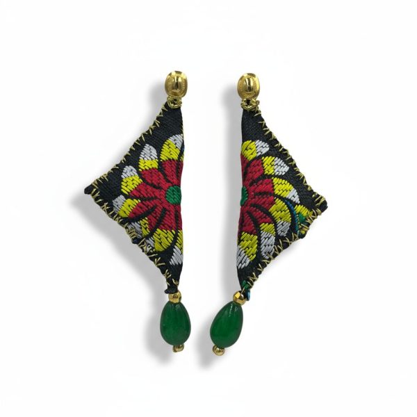 “Emerald Petal Drop” – Σκουλαρίκια με κόκκινο λουλούδι & πράσινη σταγόνα