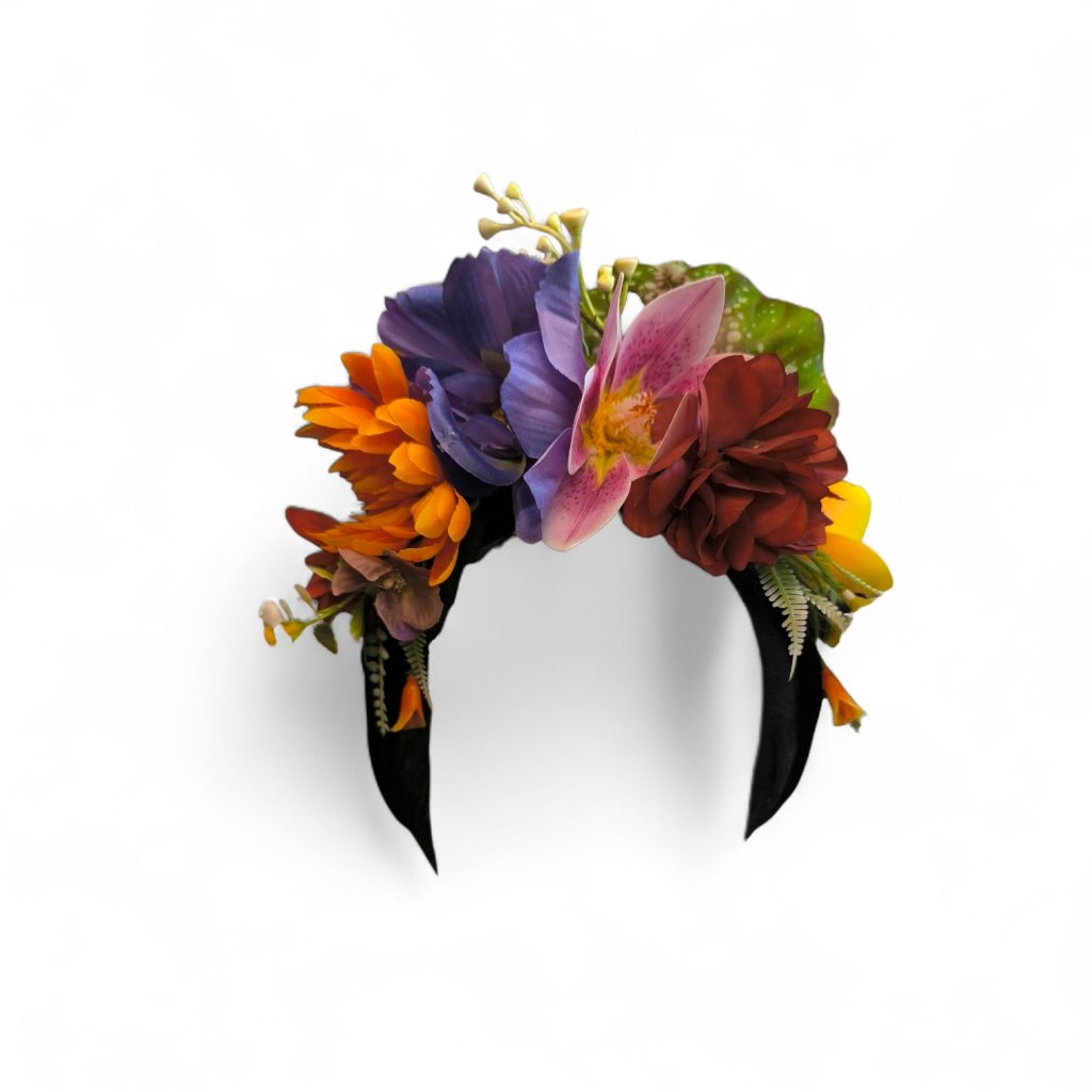 Χειροποίητη στέκα Las Brujas Isabela με πλούσια floral διακόσμηση