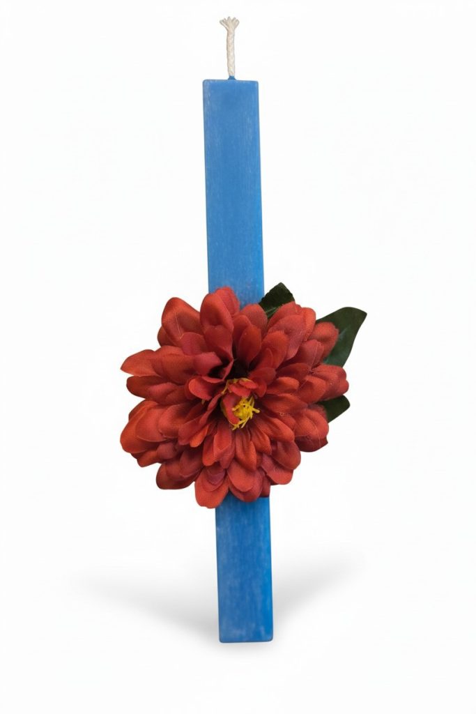 Αρωματική πλακέ πασχαλινή λαμπάδα με μεγάλο διακοσμητικό λουλούδι