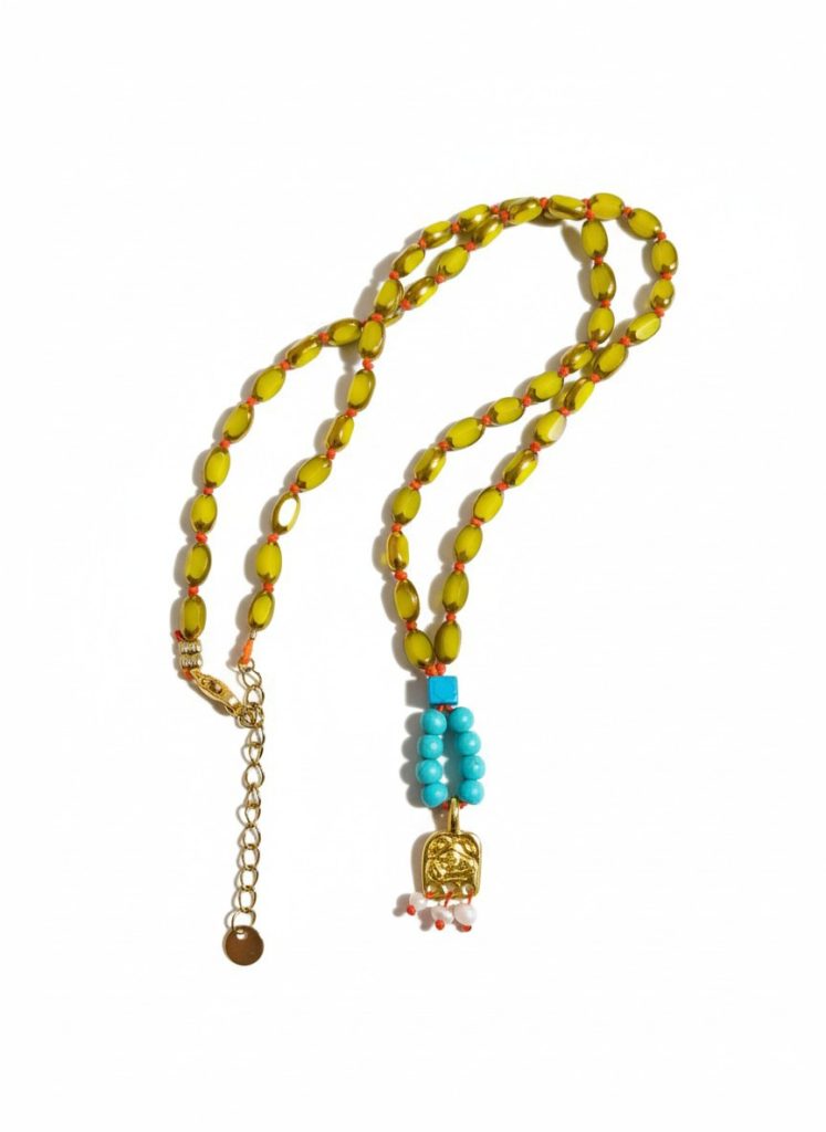 Solar Eye χειροποίητο κολιέ με κίτρινες χάντρες, μάτι με tiny pearls και rosary κόμπους